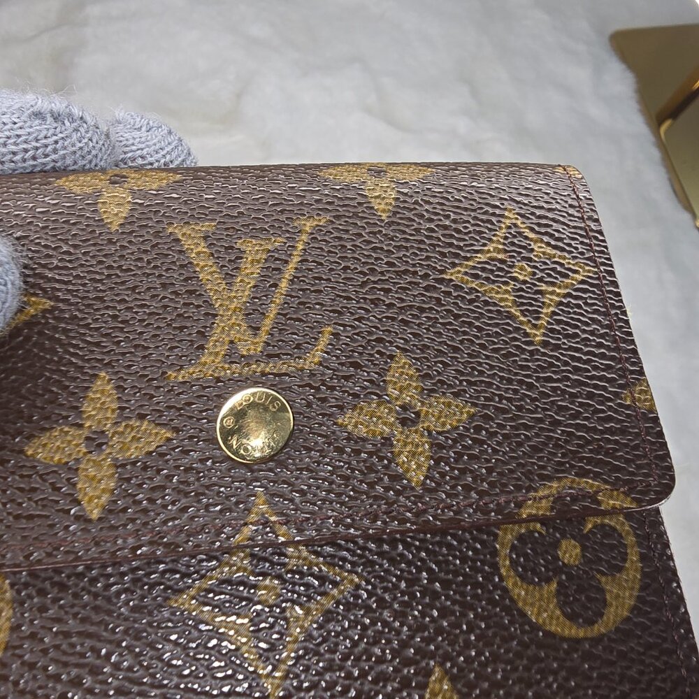 Louis Vuitton. Elise Wallet - Picture 6 of 15